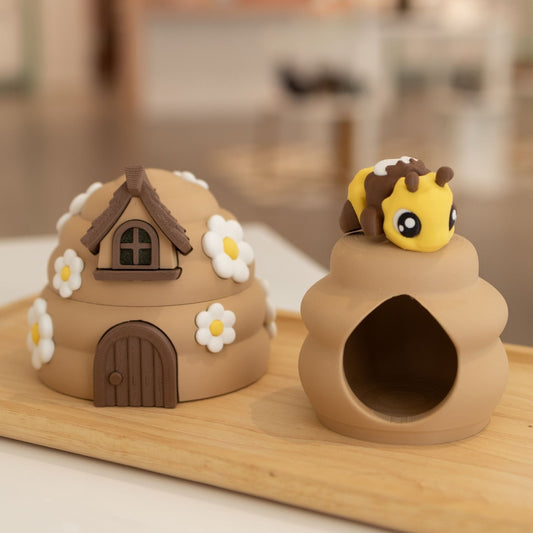 Boîte de rangement ruche kawaii et sa figurine abeille. Modèles imprimés en 3D à Cognac
