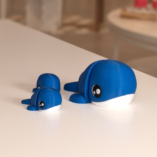 Figurine baleine kawaii et ses bébés. Figurines articulées imprimées en 3D à Cognac. 
