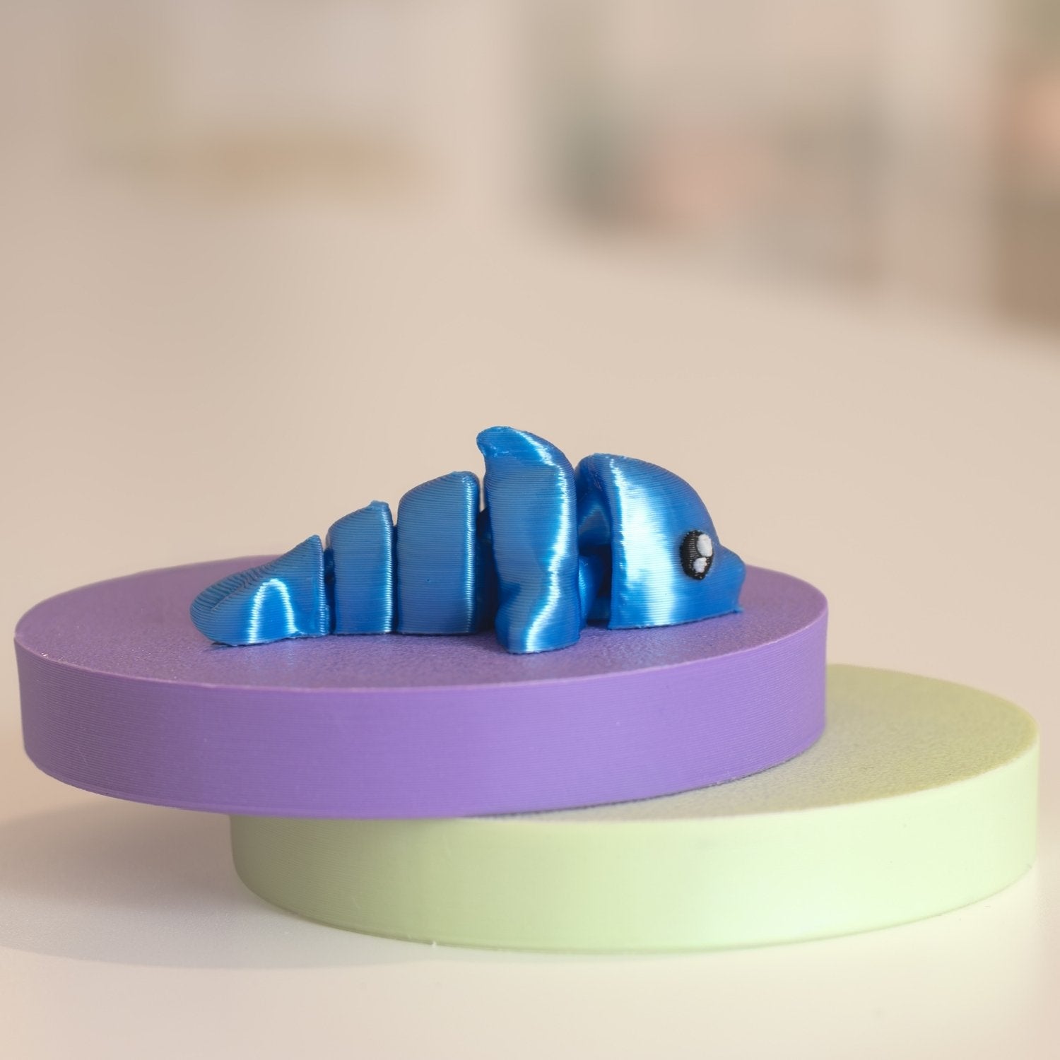 Figurine dauphin kawaii 3D, figurine miniature à collectionner fabriquée à Cognac. 