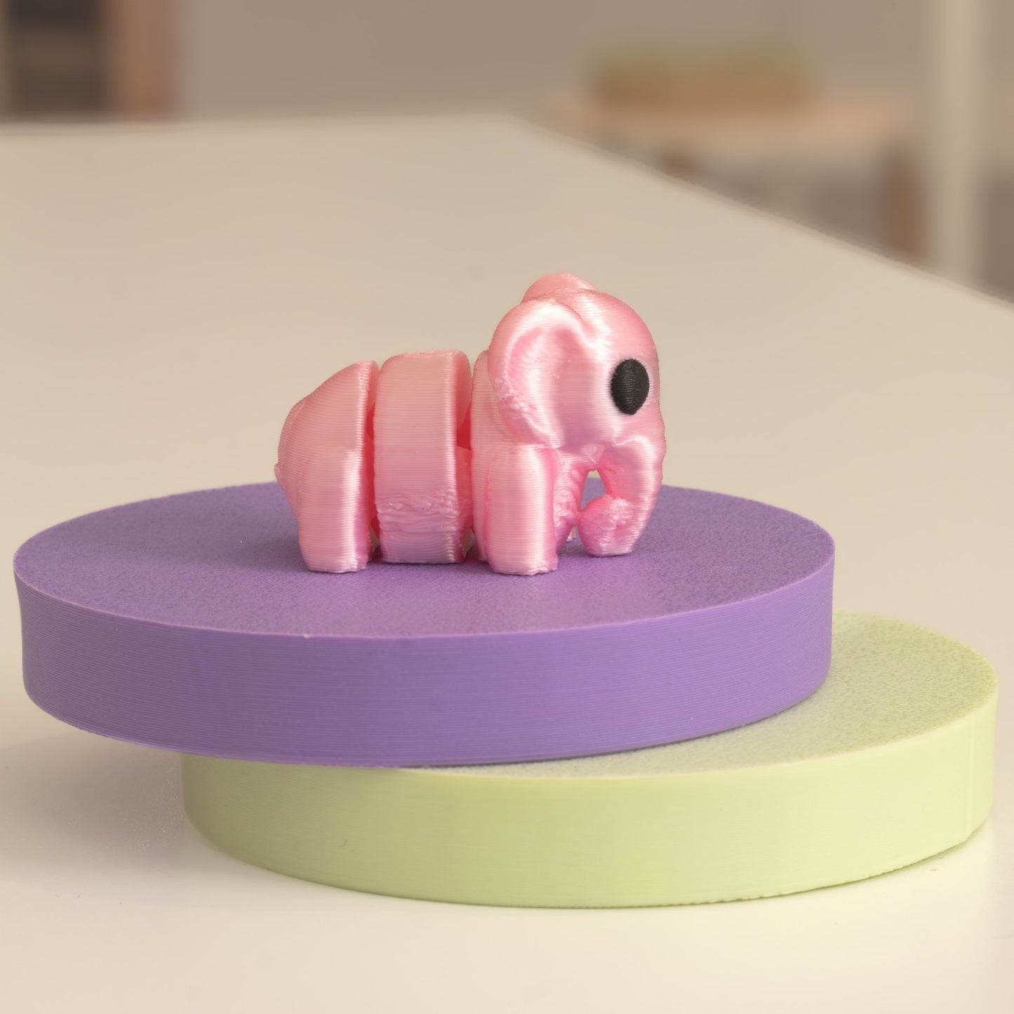 Figurine éléphant rose kawaii 3D, figurine miniature à collectionner fabriquée à Cognac. 
