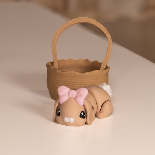Figurine lapin beige kawaii et panier. Figurine articulée imprimée en 3D à Cognac. 