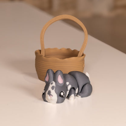 Figurine lapin gris kawaii et panier. Figurine articulée imprimée en 3D à Cognac. 