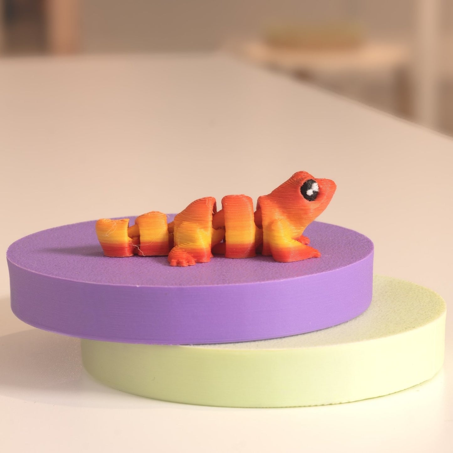 Figurine lézard kawaii 3D, figurine miniature à collectionner fabriquée à Cognac. 