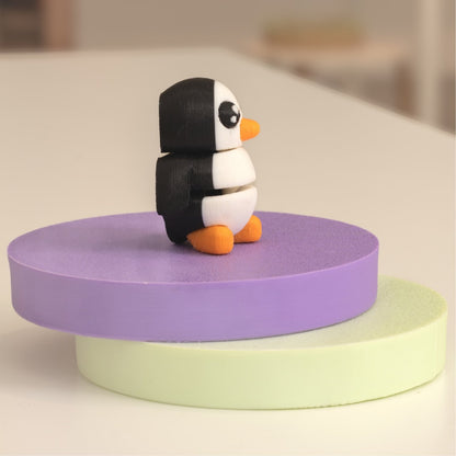 Figurine pingouin kawaii 3D, figurine miniature à collectionner fabriquée à Cognac. 